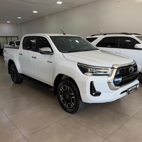 TOYOTA Hilux Caminhonete 2.8 16V SRX 4X4 TURBO DIESEL CABINE DUPLA AUTOM�TICO, Foto 2