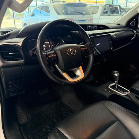 TOYOTA Hilux Caminhonete 2.8 16V SRX 4X4 TURBO DIESEL CABINE DUPLA AUTOM�TICO, Foto 13