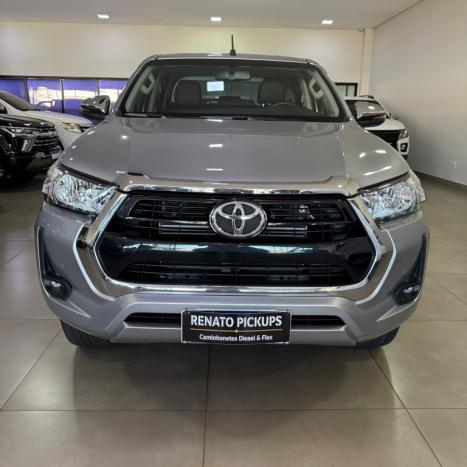 TOYOTA Hilux Caminhonete 2.8 16V SRV 4X4 DIESEL CABINE DUPLA AUTOM�TICO, Foto 2