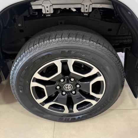 TOYOTA Hilux Caminhonete 2.8 16V SRV 4X4 DIESEL CABINE DUPLA AUTOM�TICO, Foto 16
