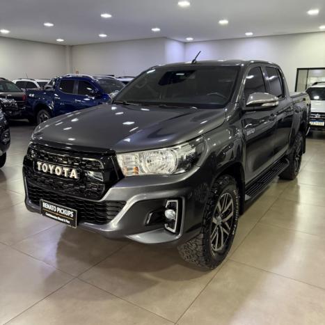 TOYOTA Hilux Caminhonete 2.8 16V SRV 4X4 DIESEL CABINE DUPLA AUTOM�TICO, Foto 3