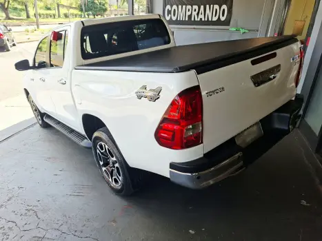 TOYOTA Hilux Caminhonete 2.8 16V SRV 4X4 DIESEL CABINE DUPLA AUTOM�TICO, Foto 3