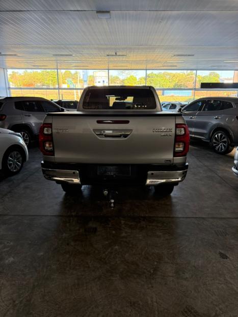 TOYOTA Hilux Caminhonete 2.8 16V SRX 4X4 TURBO DIESEL CABINE DUPLA AUTOM�TICO, Foto 5