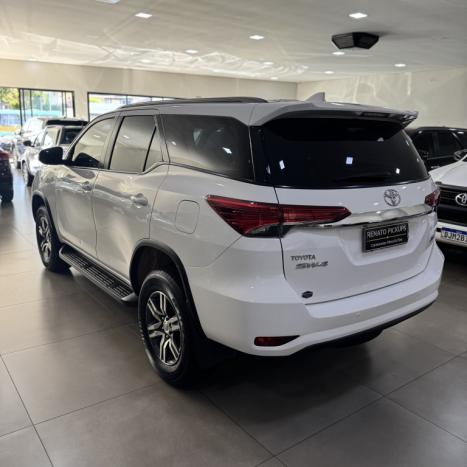 TOYOTA Hilux SW4 2.7 16V 4P FLEX SR 7 LUGARES AUTOMTICO, Foto 9
