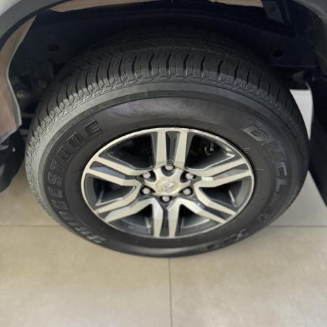 TOYOTA Hilux SW4 2.7 16V 4P FLEX SR 7 LUGARES AUTOMTICO, Foto 13