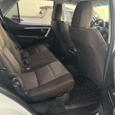 TOYOTA Hilux SW4 2.7 16V 4P FLEX SR 7 LUGARES AUTOMTICO, Foto 14