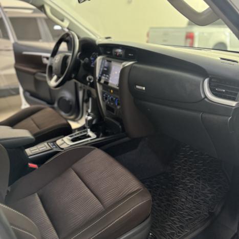 TOYOTA Hilux SW4 2.7 16V 4P FLEX SR 7 LUGARES AUTOMTICO, Foto 15