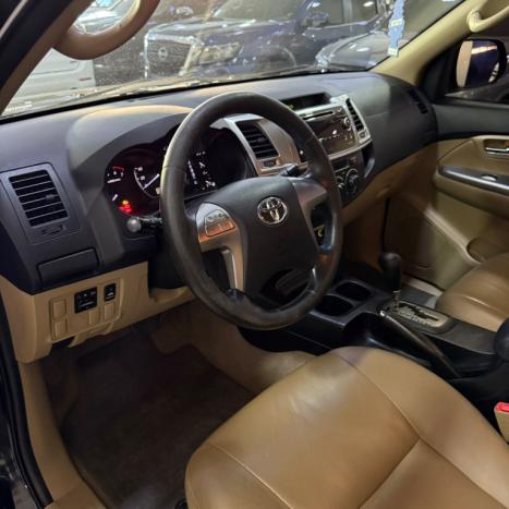TOYOTA Hilux SW4 2.7 16V 4P FLEX SR 7 LUGARES AUTOM�TICO, Foto 9