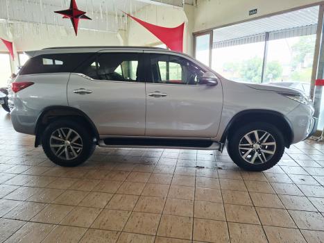 TOYOTA Hilux SW4 2.7 16V 4P FLEX SRV 7 LUGARES AUTOMÁTICO, Foto 6