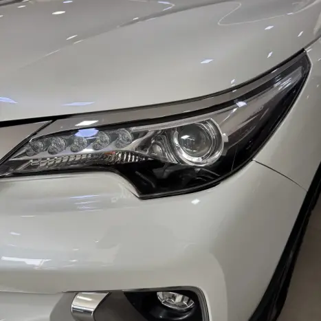 TOYOTA Hilux SW4 2.8 4P SRX 4X4 TURBO DIESEL AUTOMTICO, Foto 5