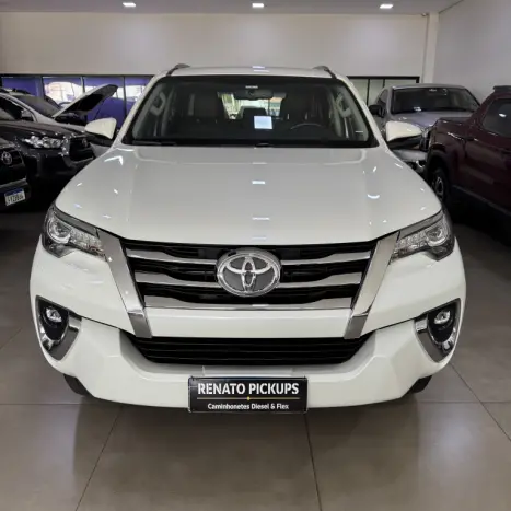 TOYOTA Hilux SW4 2.8 4P SRX 4X4 TURBO DIESEL AUTOMTICO, Foto 7