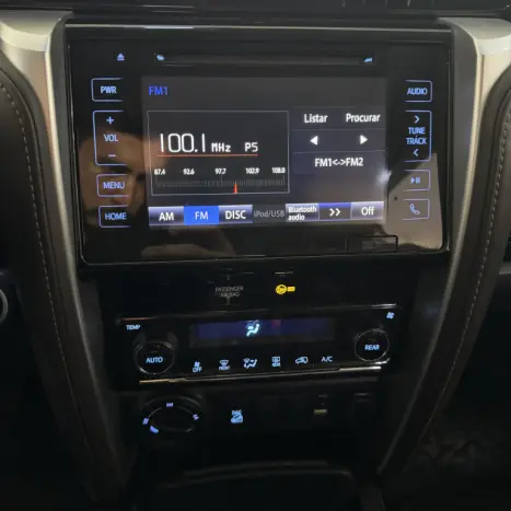 TOYOTA Hilux SW4 2.8 4P SRX 4X4 TURBO DIESEL AUTOMTICO, Foto 15