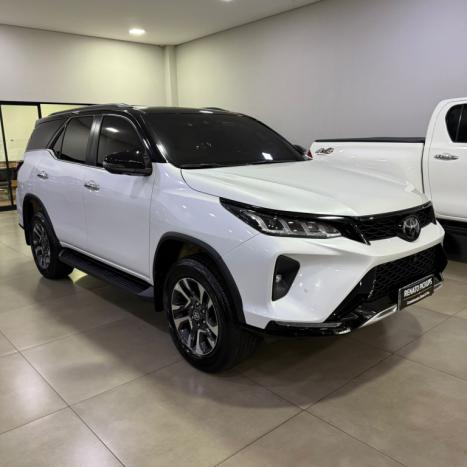 TOYOTA Hilux SW4 2.8 4P SRX 4X4 DIAMOND 7 LUGARES TURBO DIESEL AUTOM�TICO, Foto 7