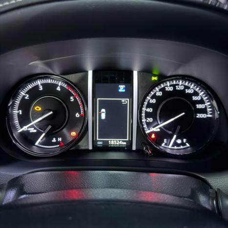 TOYOTA Hilux SW4 2.8 4P SRX 4X4 DIAMOND 7 LUGARES TURBO DIESEL AUTOM�TICO, Foto 18