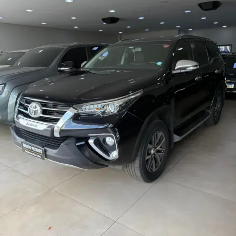TOYOTA Hilux SW4 2.8 16V 4P SRX 4X4 7 LUGARES TURBO DIESEL AUTOM�TICO, Foto 7