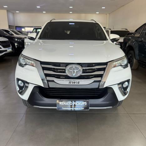 TOYOTA Hilux SW4 2.8 16V 4P SRX 4X4 7 LUGARES TURBO DIESEL AUTOM�TICO, Foto 2