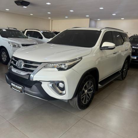 TOYOTA Hilux SW4 2.8 16V 4P SRX 4X4 7 LUGARES TURBO DIESEL AUTOM�TICO, Foto 8