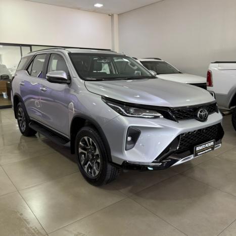 TOYOTA Hilux SW4 2.8 16V 4P SRX PLATINUM 4X4 7 LUGARES TURBO DIESEL AUTOM�TICO, Foto 7
