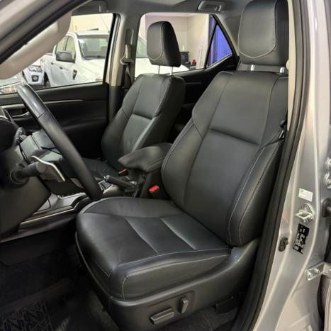TOYOTA Hilux SW4 2.8 16V 4P SRX PLATINUM 4X4 7 LUGARES TURBO DIESEL AUTOM�TICO, Foto 10