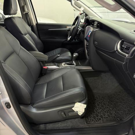 TOYOTA Hilux SW4 2.8 16V 4P SRX PLATINUM 4X4 7 LUGARES TURBO DIESEL AUTOM�TICO, Foto 13
