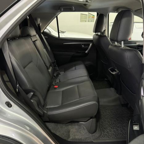 TOYOTA Hilux SW4 2.8 16V 4P SRX PLATINUM 4X4 7 LUGARES TURBO DIESEL AUTOM�TICO, Foto 14
