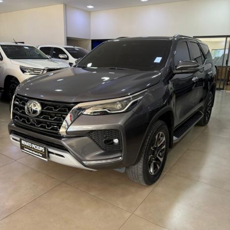 TOYOTA Hilux SW4 2.8 16V 4P SRX 4X4 7 LUGARES TURBO DIESEL AUTOM�TICO, Foto 3