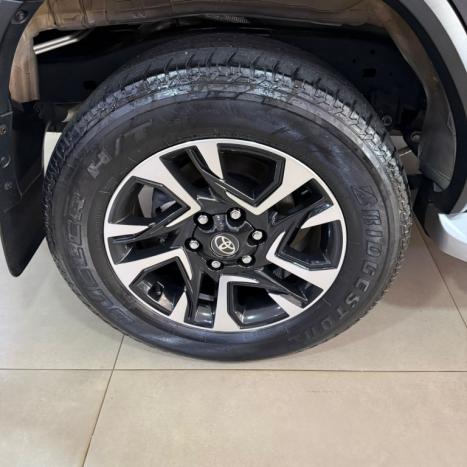 TOYOTA Hilux SW4 2.8 16V 4P SRX 4X4 7 LUGARES TURBO DIESEL AUTOM�TICO, Foto 16