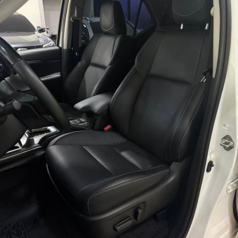 TOYOTA Hilux SW4 2.8 16V 4P SRX 4X4 7 LUGARES TURBO DIESEL AUTOMÁTICO, Foto 10