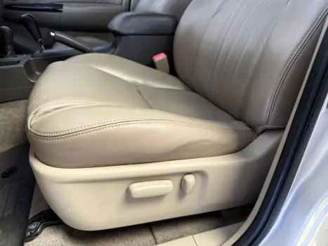 TOYOTA Hilux SW4 3.0 16V 4P SRV 4X4 TURBO DIESEL AUTOMTICO, Foto 10