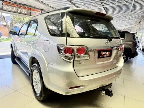 TOYOTA Hilux SW4 3.0 16V 4P SRV 4X4 TURBO DIESEL AUTOM�TICO, Foto 6