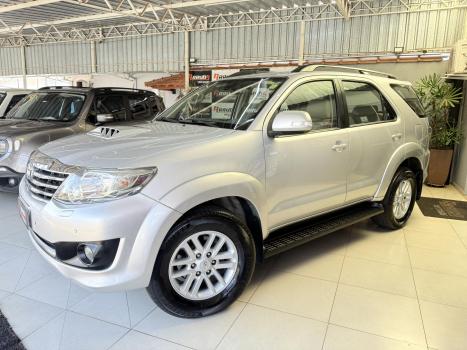 TOYOTA Hilux SW4 3.0 16V 4P SRV 4X4 TURBO DIESEL AUTOM�TICO, Foto 4