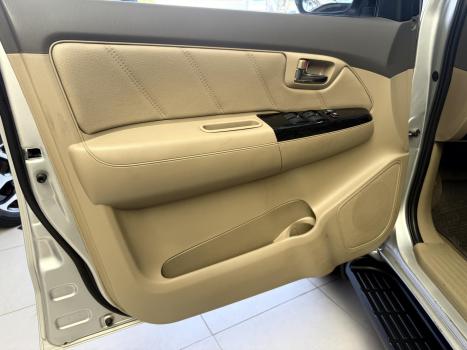 TOYOTA Hilux SW4 3.0 16V 4P SRV 4X4 TURBO DIESEL AUTOM�TICO, Foto 11