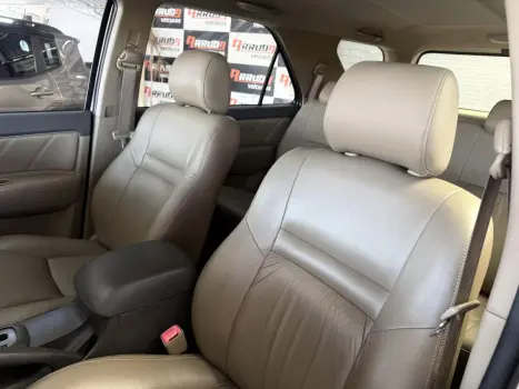 TOYOTA Hilux SW4 3.0 16V 4P SRV 4X4 TURBO DIESEL AUTOM�TICO, Foto 9