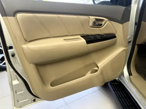 TOYOTA Hilux SW4 3.0 16V 4P SRV 4X4 TURBO DIESEL AUTOM�TICO, Foto 11