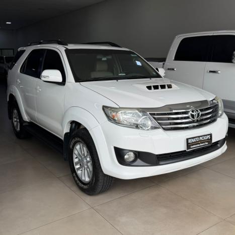 TOYOTA Hilux SW4 3.0 16V 4P SRV 4X4 7 LUGARES TURBO DIESEL AUTOM�TICO, Foto 1