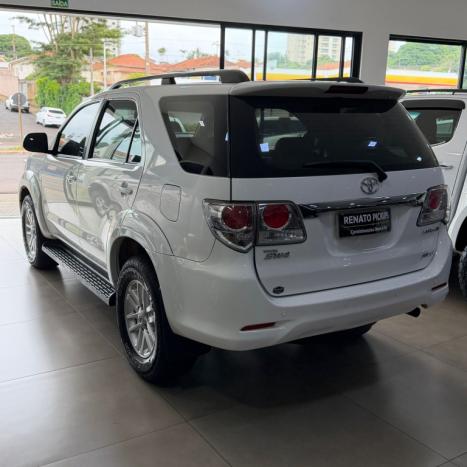 TOYOTA Hilux SW4 3.0 16V 4P SRV 4X4 7 LUGARES TURBO DIESEL AUTOM�TICO, Foto 5