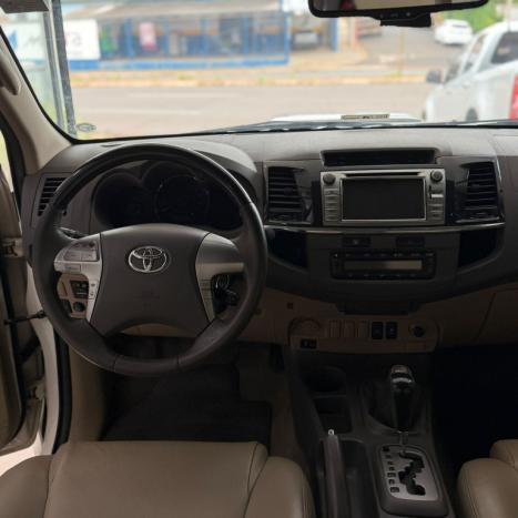 TOYOTA Hilux SW4 3.0 16V 4P SRV 4X4 7 LUGARES TURBO DIESEL AUTOM�TICO, Foto 12