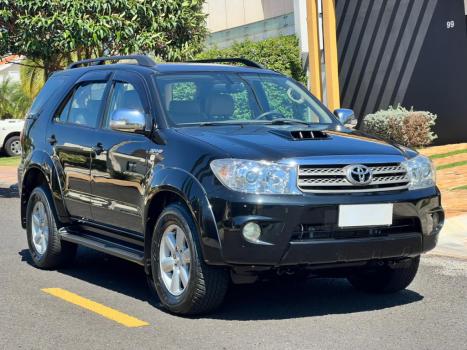 TOYOTA Hilux SW4 3.0 16V 4P SR 4X4 TURBO DIESEL AUTOM�TICO, Foto 3