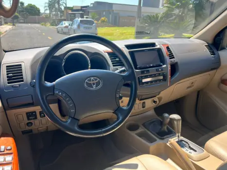 TOYOTA Hilux SW4 3.0 16V 4P SR 4X4 TURBO DIESEL AUTOM�TICO, Foto 10