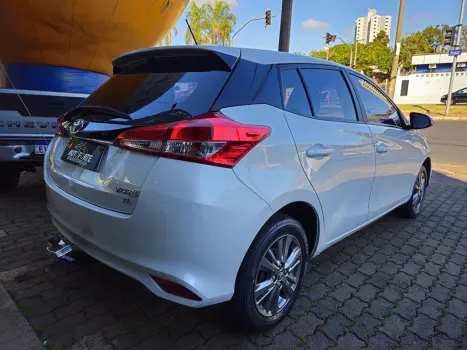 TOYOTA Yaris Hatch 1.5 16V 4P FLEX XL PLUS CONNECT MULTIDRIVE AUTOMTICO CVT, Foto 5