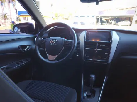 TOYOTA Yaris Hatch 1.5 16V 4P FLEX XL PLUS CONNECT MULTIDRIVE AUTOMTICO CVT, Foto 9