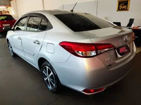 TOYOTA Yaris Hatch 1.5 16V 4P FLEX XLS CONNECT MULTIDRIVE AUTOMTICO CVT, Foto 5