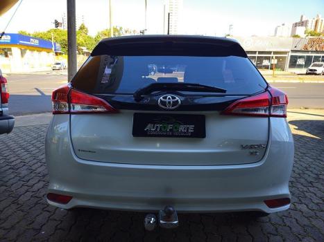 TOYOTA Yaris Hatch 1.5 16V 4P FLEX XL PLUS CONNECT MULTIDRIVE AUTOM�TICO CVT, Foto 4