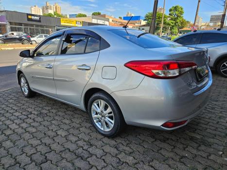 TOYOTA Yaris Hatch 1.5 16V 4P FLEX XL MULTIDRIVE AUTOM�TICO CVT, Foto 5