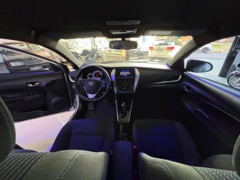 TOYOTA Yaris Hatch 1.5 16V 4P FLEX XLS CONNECT MULTIDRIVE AUTOM�TICO CVT, Foto 10