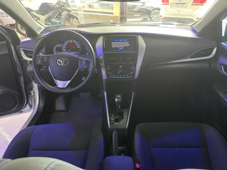 TOYOTA Yaris Hatch 1.5 16V 4P FLEX XLS CONNECT MULTIDRIVE AUTOM�TICO CVT, Foto 11