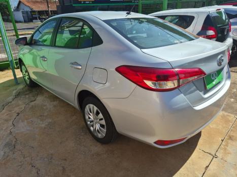 TOYOTA Yaris Hatch 1.5 16V 4P FLEX S MULTDRIVE AUTOM�TICO, Foto 4