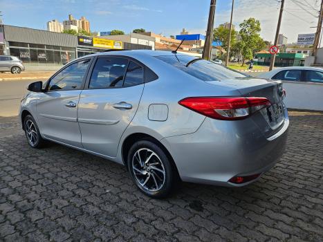 TOYOTA Yaris Hatch 1.5 16V 4P FLEX S MULTDRIVE AUTOMÁTICO, Foto 5