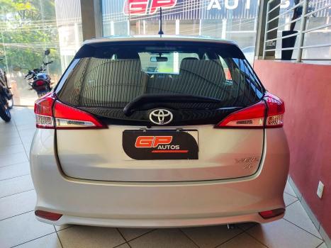 TOYOTA Yaris Sedan 1.5 16V 4P FLEX PLUS MULTIDRIVE AUTOMTICO CVT, Foto 4