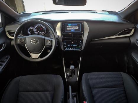 TOYOTA Yaris Sedan 1.5 16V 4P FLEX PLUS MULTIDRIVE AUTOMTICO CVT, Foto 9